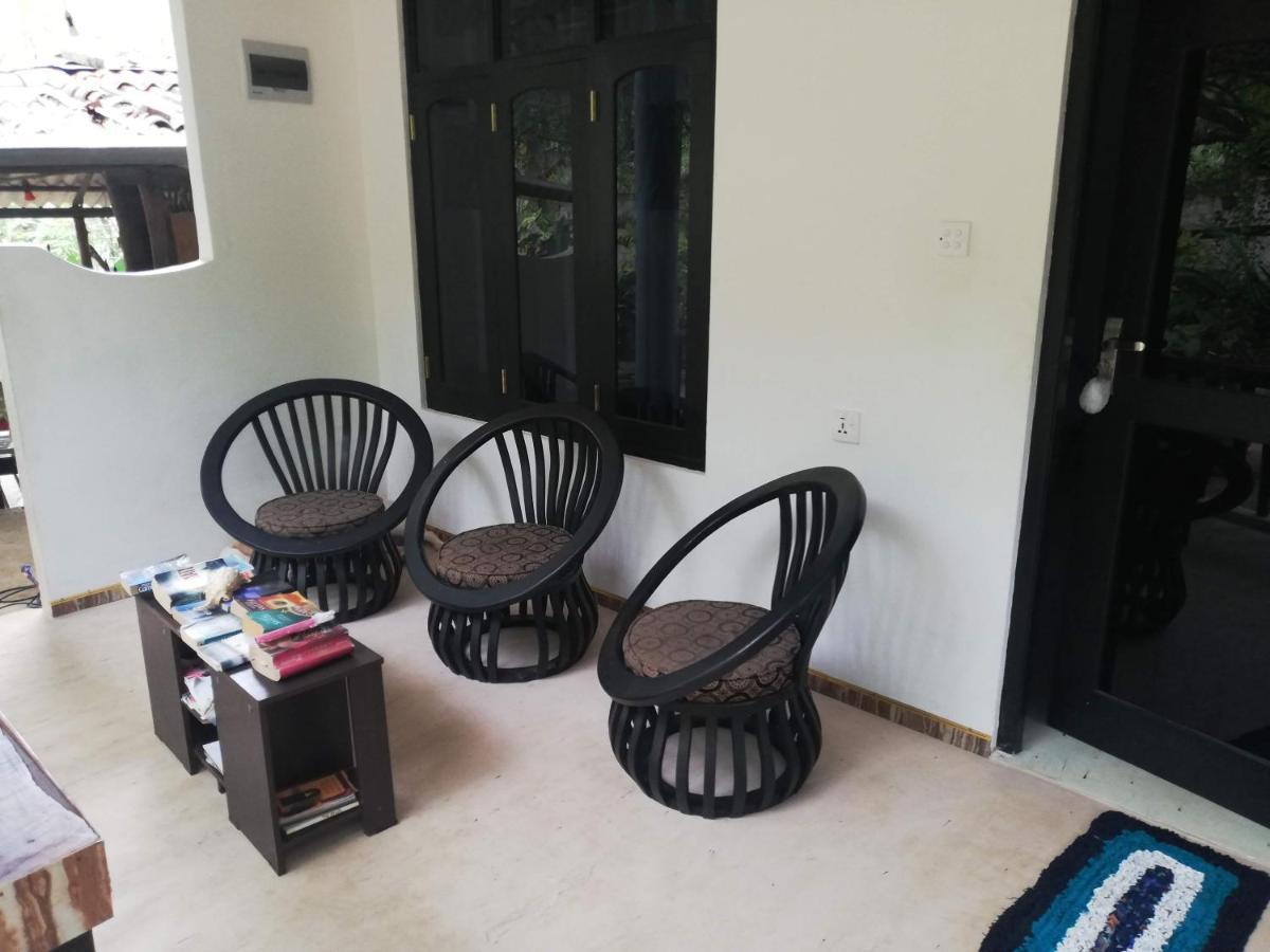 Sea Breeze Garden Hotel Tangalle Buitenkant foto