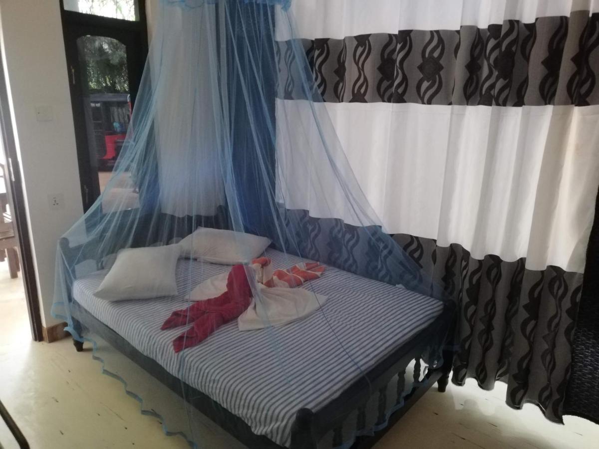Sea Breeze Garden Hotel Tangalle Buitenkant foto