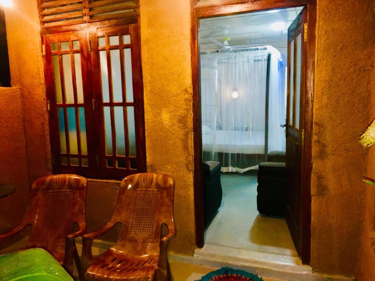 Sea Breeze Garden Hotel Tangalle Buitenkant foto